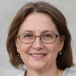 Elizabeth T. Puente